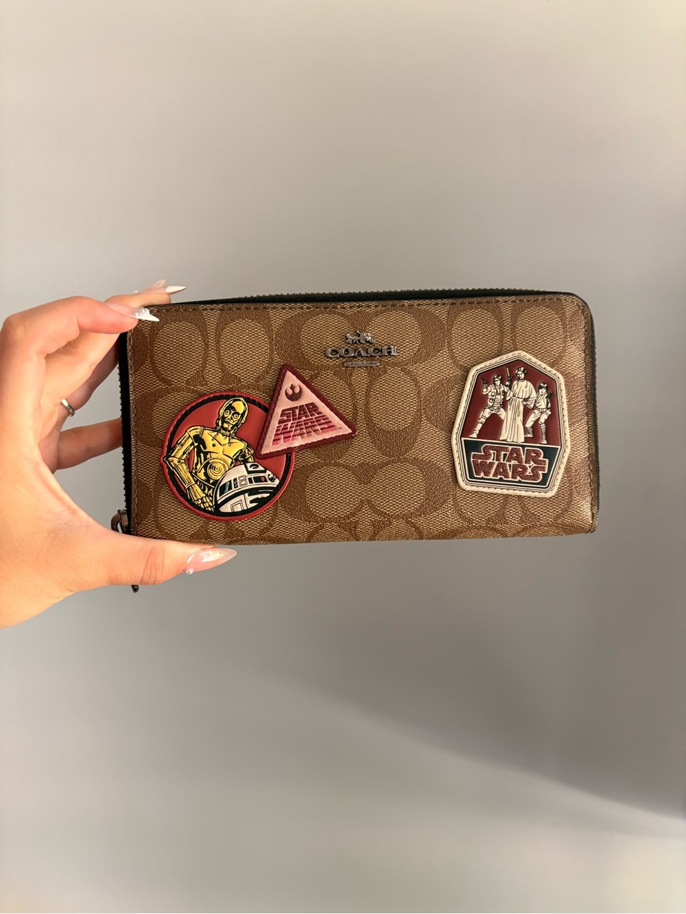 Rare Coach x Star Wars Brown Signature Accordian Zip Wallet with Patches